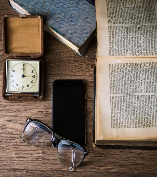 phone, screen, technology-1052028.jpg